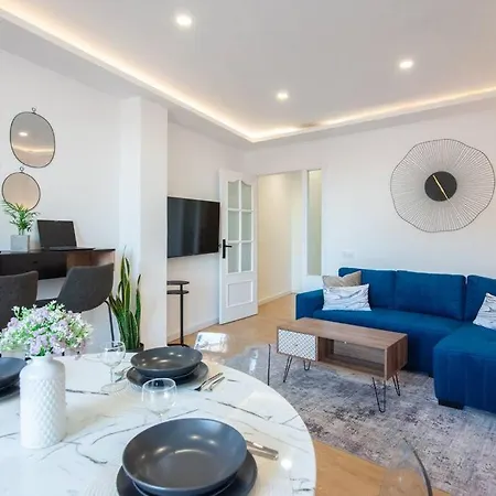 +25y Only, Family Flat Near The *