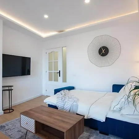 Apartment +25y Only, Family Flat Near The *