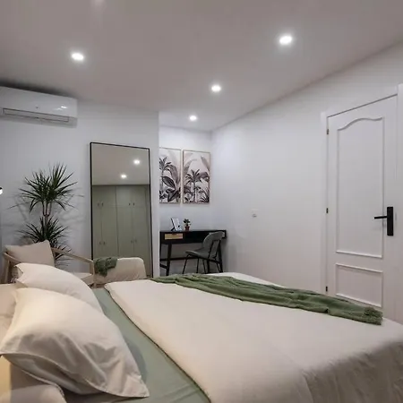 Apartment +25y Only, Family Flat Near The *
