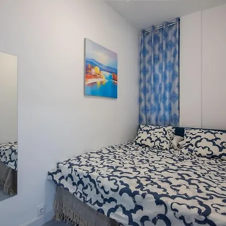 +25y Only, Family Flat Near The Apartment